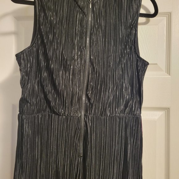 Black romper - Picture 3 of 3